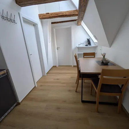 Im Historischen Stadttor * שטאופן אין בריישגאו